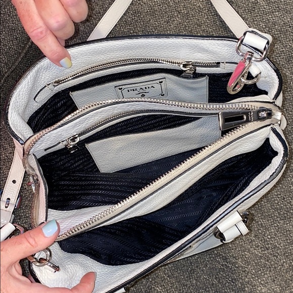 Prada Bag - Picture 4 of 7
